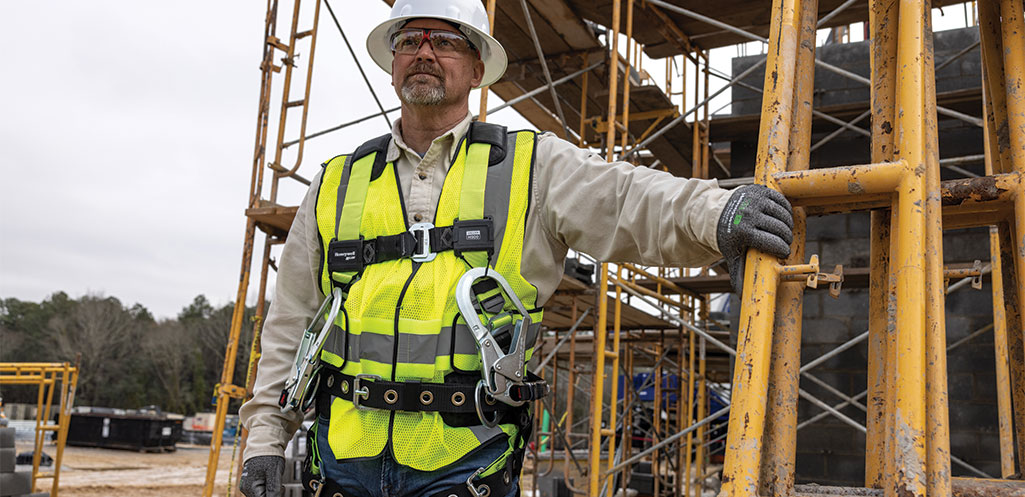 National Ladder Safety Month is Here – Here is what you need to know to stay safe when working with ladders