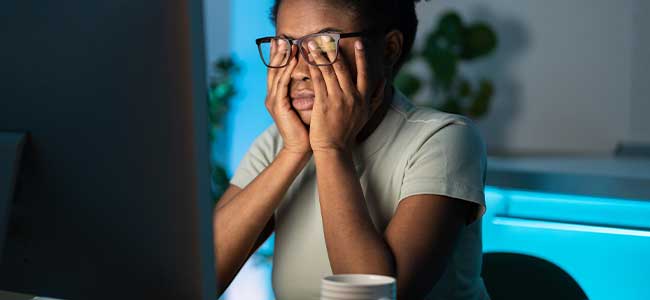 Is There a Correlation Between Irregular Shifts and Occupational Safety Hazards?